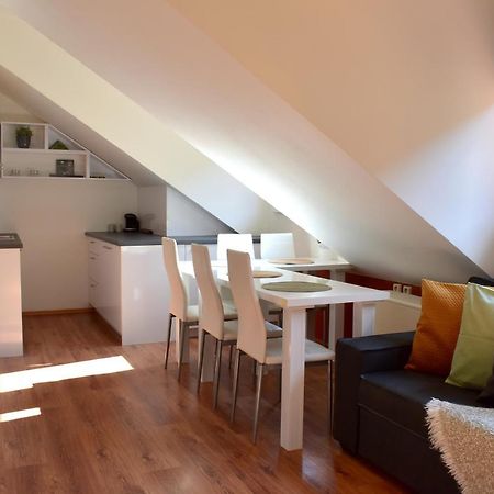 New Central Rooftop With Private Wellness, Sauna & Whirlpool Bath Prag Eksteriør billede